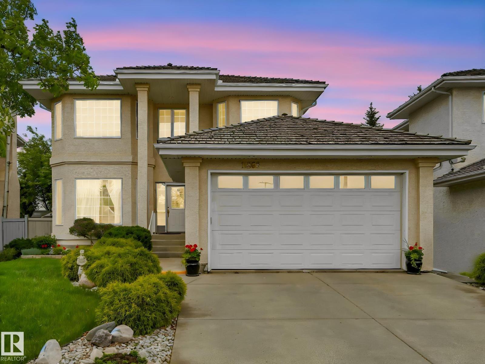 11568 15 AV NW, edmonton, Alberta
