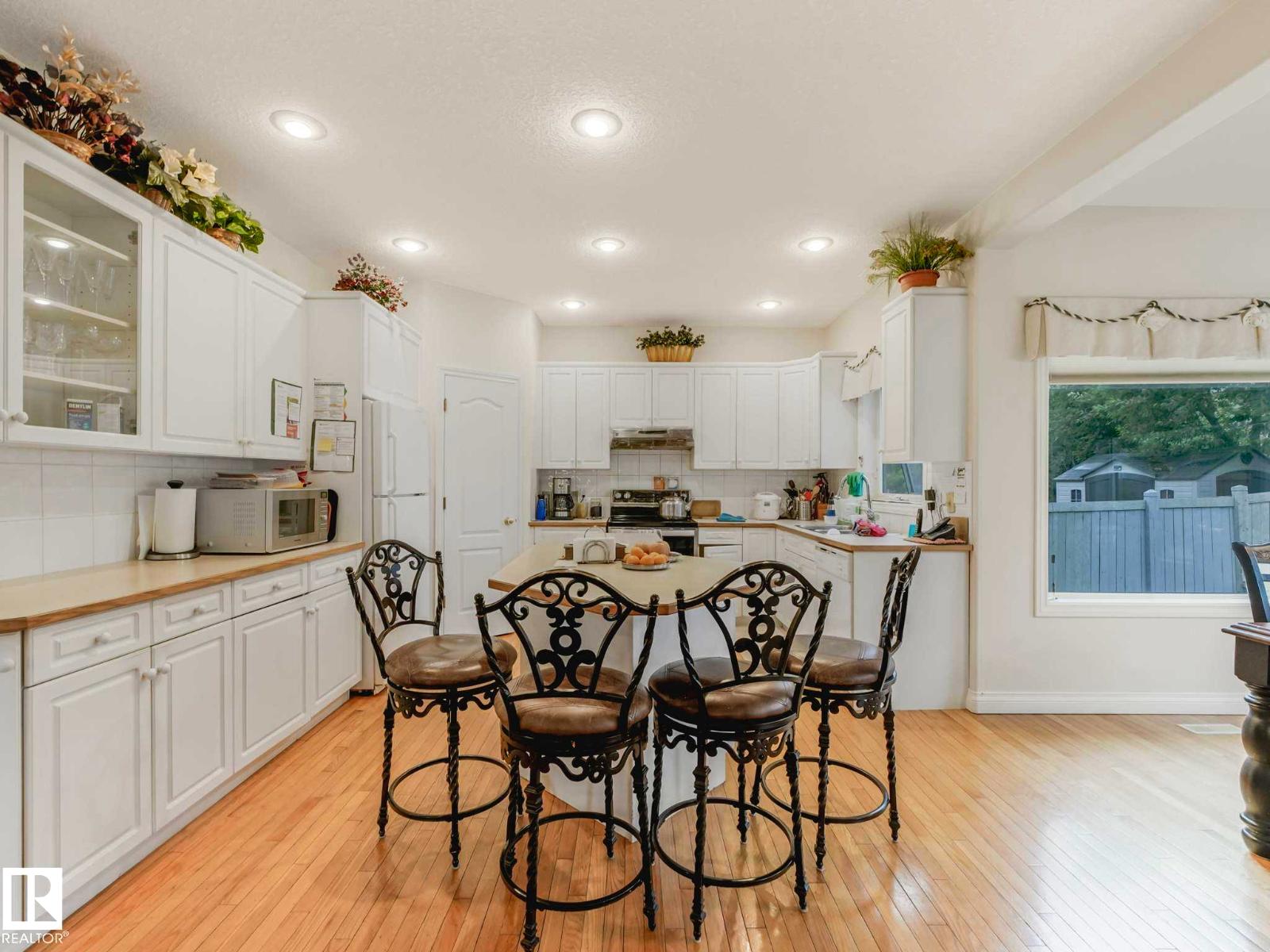 11568 15 Av Nw, Edmonton, Alberta  T6J 7C9 - Photo 32 - E4491397