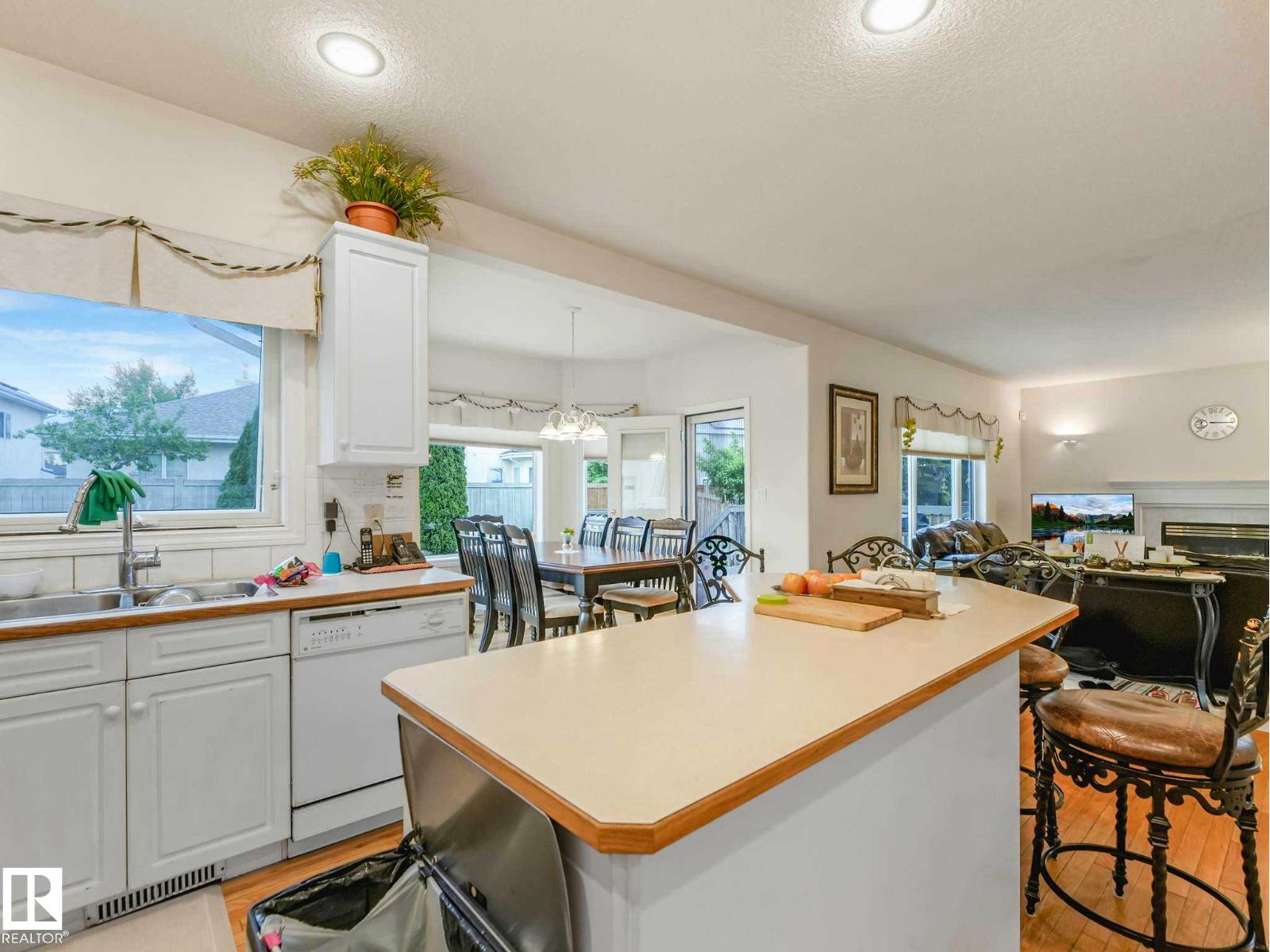 11568 15 Av Nw, Edmonton, Alberta  T6J 7C9 - Photo 38 - E4491397