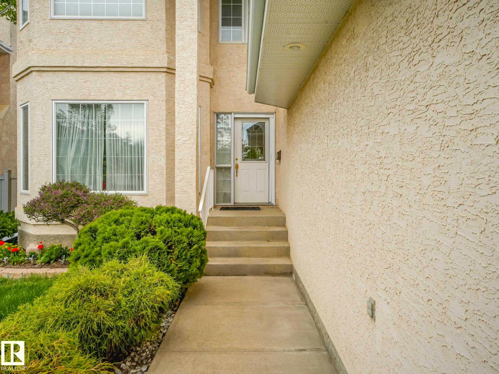 11568 15 Av Nw, Edmonton, Alberta  T6J 7C9 - Photo 5 - E4491397