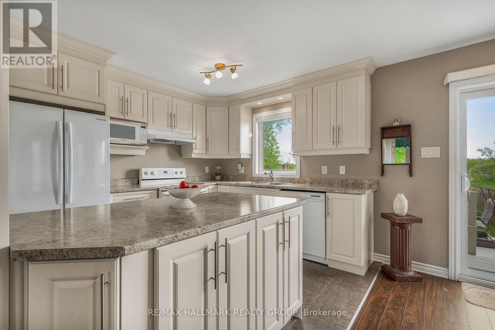 310 Trillium Circle, Alfred And Plantagenet, Ontario  K0A 3K0 - Photo 14 - X13231848