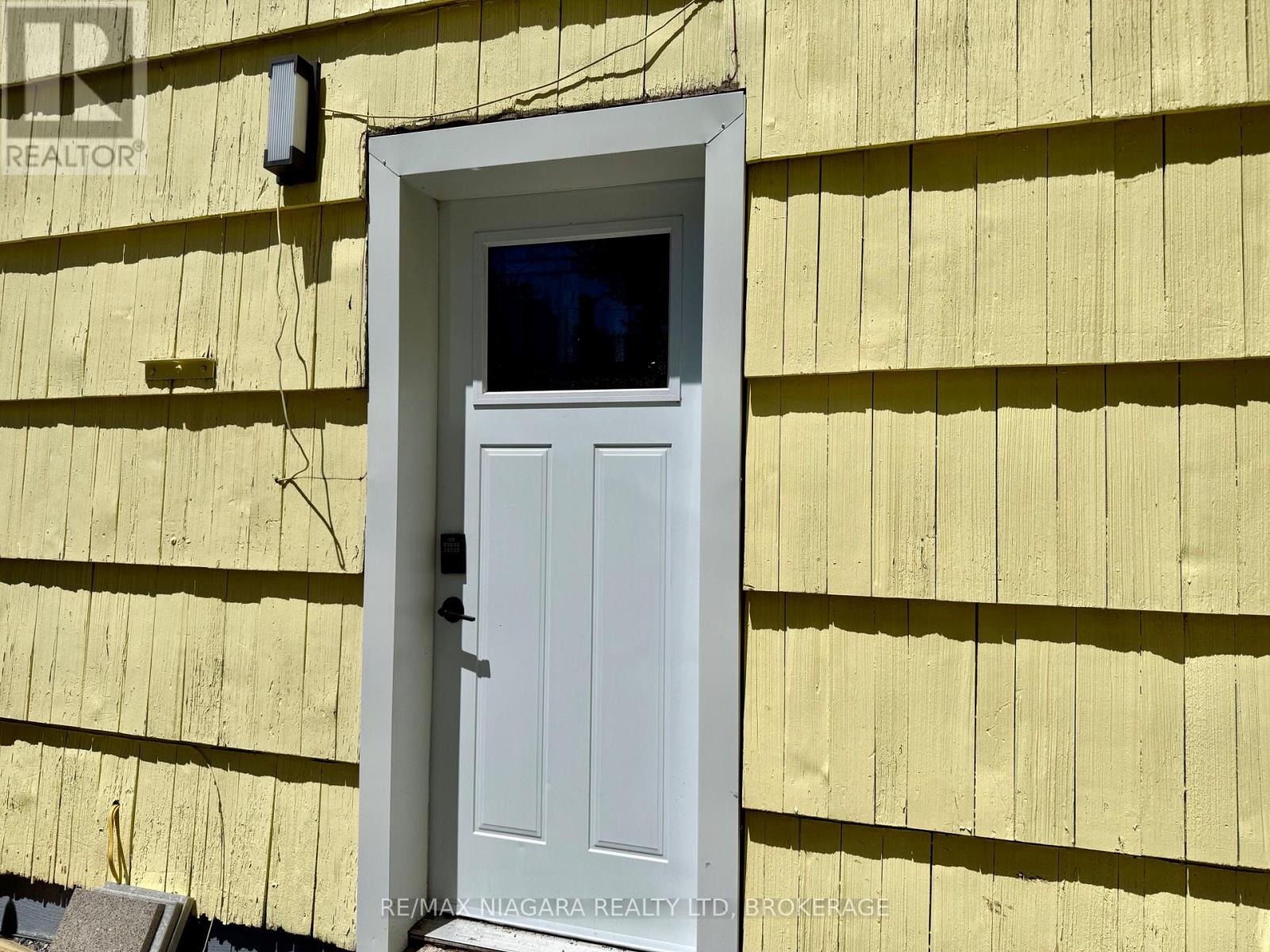 Unit 2 - 4711 River Road, Niagara Falls, Ontario  L2E 3G2 - Photo 2 - X13231864