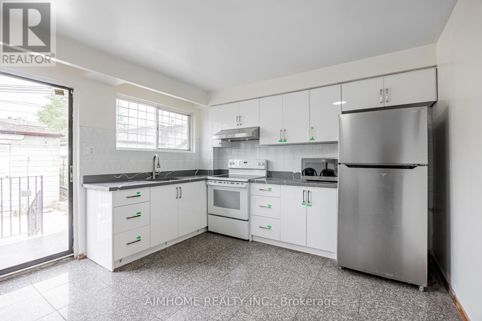 2a - 144 Wolseley Street, Toronto, Ontario  M6J 3R4 - Photo 2 - C13231868