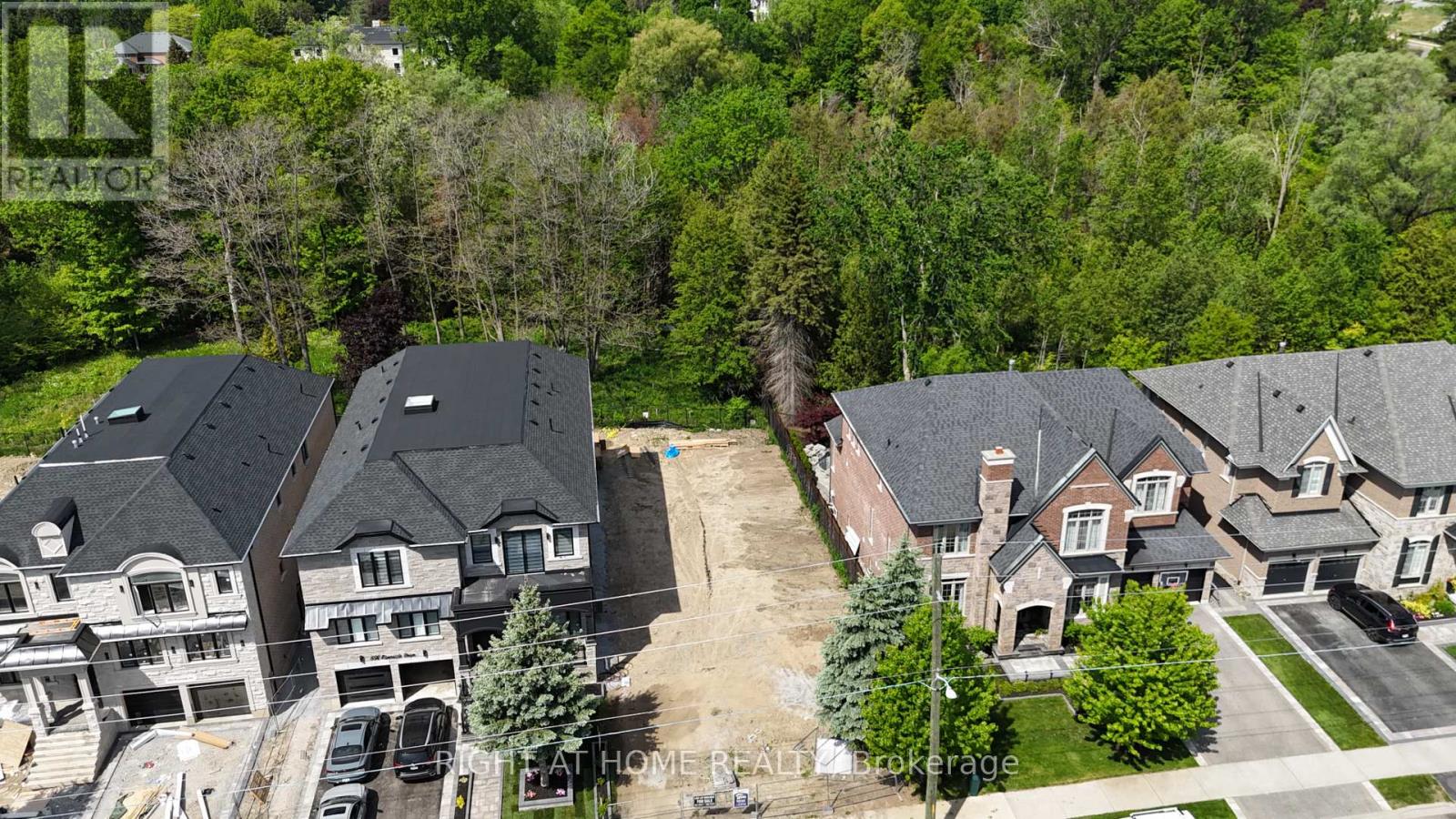 860 Riverside Drive, Ajax, Ontario  L1T 3S2 - Photo 4 - E13231846