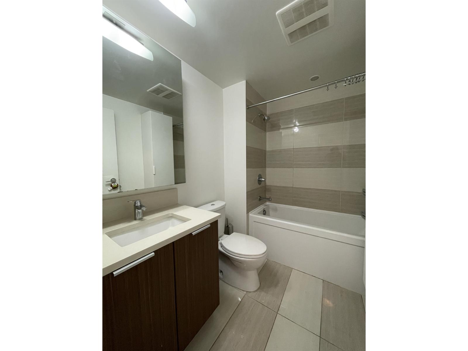 1507 13308 Central Avenue, Surrey, British Columbia  V3T 0M4 - Photo 8 - R3128925