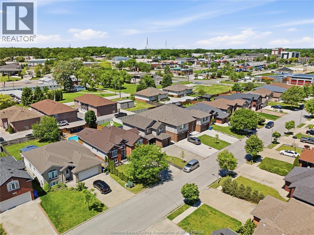 2287 Northway Ave, Windsor, Ontario  N9B 3Y3 - Photo 4 - 26012597