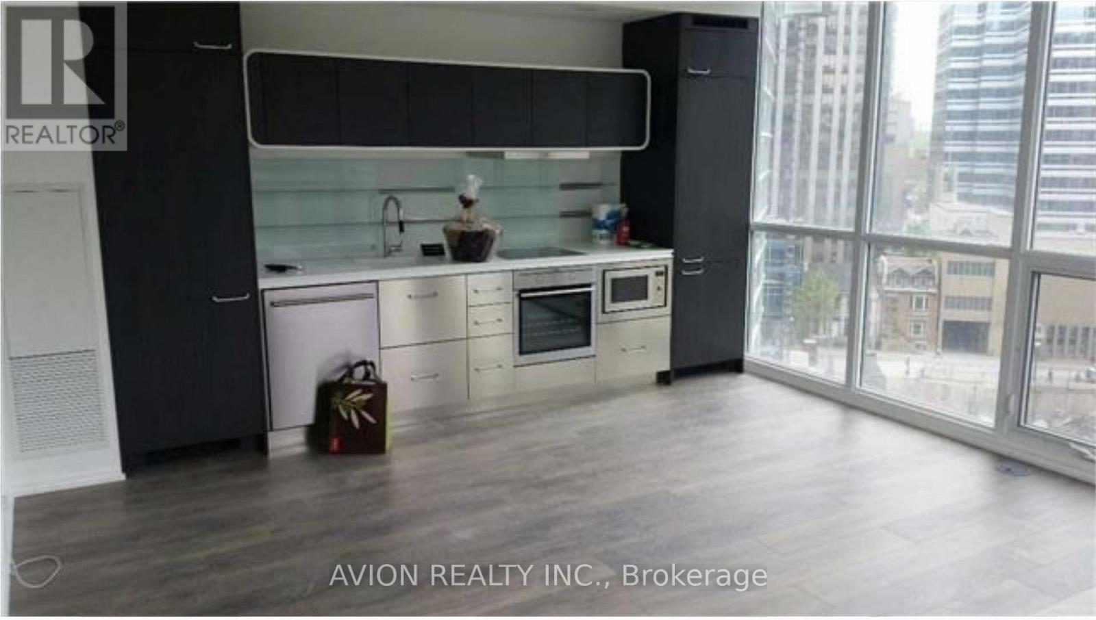 1010 - 45 Charles Street E, Toronto, Ontario  M4Y 1S2 - Photo 2 - C13231886