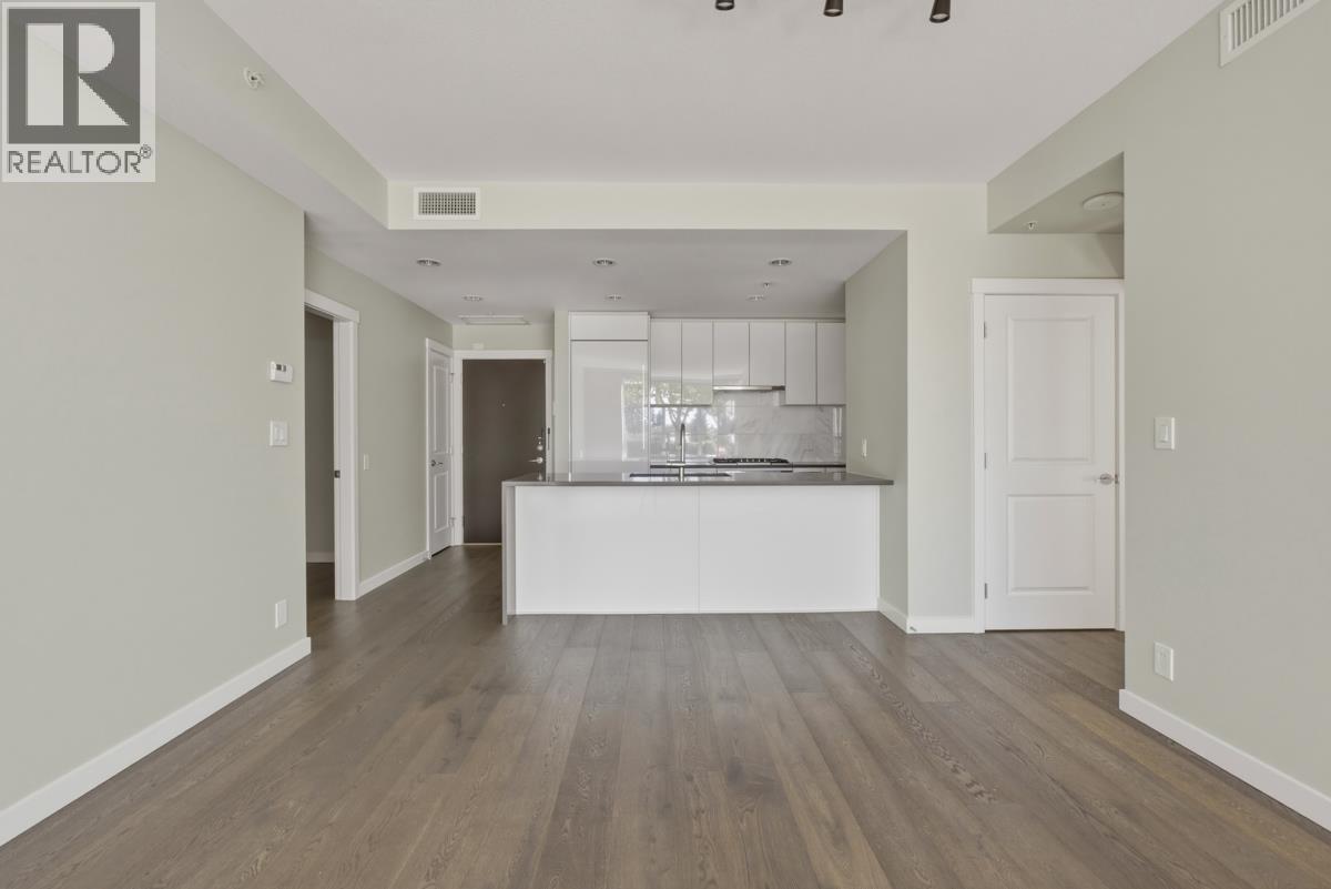 104 5687 Gray Avenue, Vancouver, British Columbia  V6S 0K7 - Photo 2 - R3129596