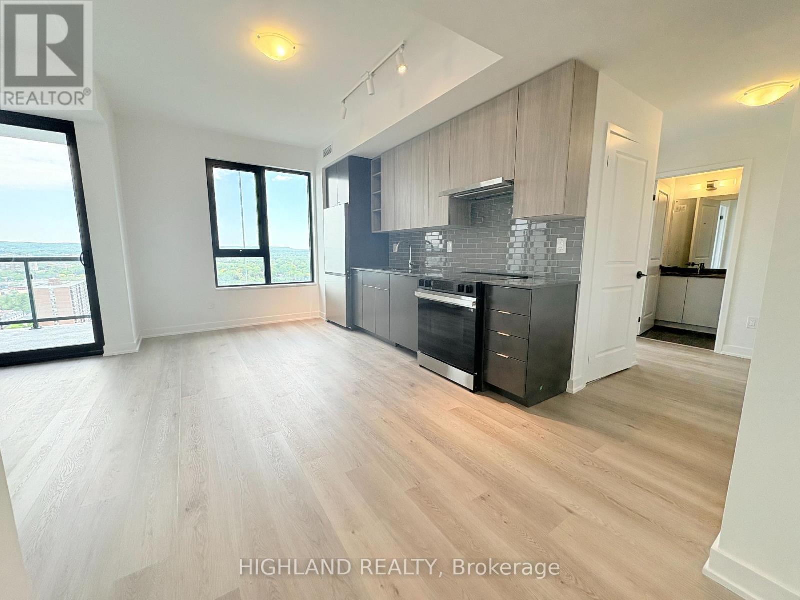 2402 - 2075 Lakeshore Road, Burlington, Ontario  L7R 0H3 - Photo 2 - W13231898
