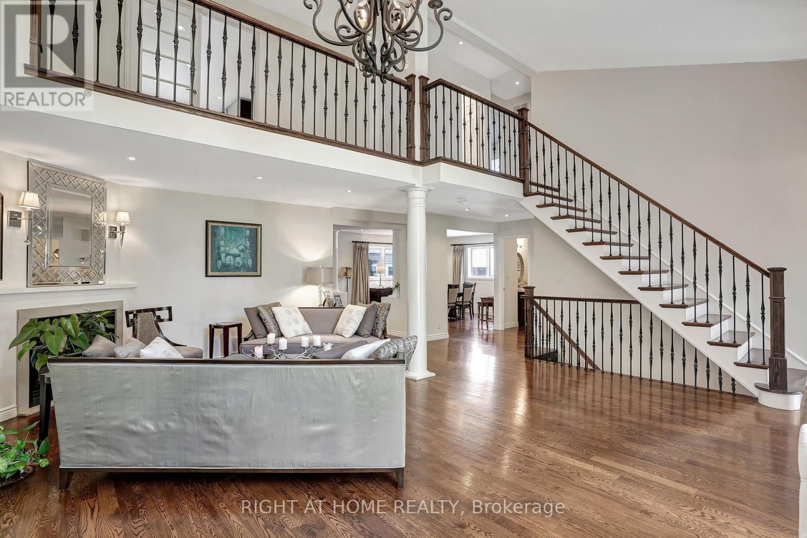 461 Lakeshore Road W, Oakville, Ontario  L6K 1G4 - Photo 15 - W13231902