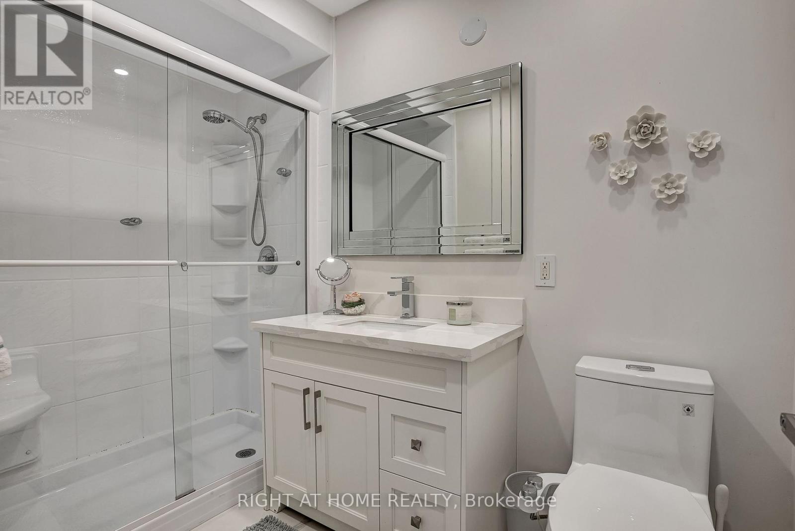 461 Lakeshore Road W, Oakville, Ontario  L6K 1G4 - Photo 22 - W13231902