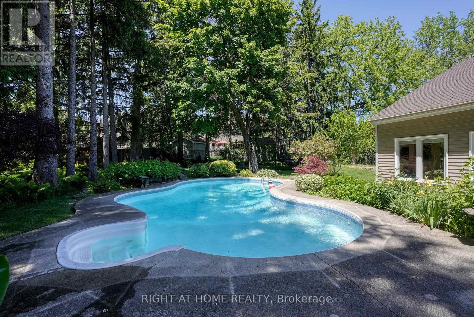 461 Lakeshore Road W, Oakville, Ontario  L6K 1G4 - Photo 36 - W13231902
