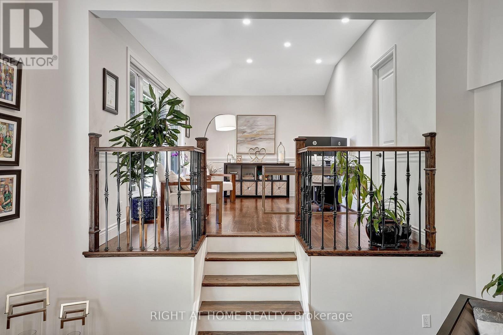461 Lakeshore Road W, Oakville, Ontario  L6K 1G4 - Photo 6 - W13231902