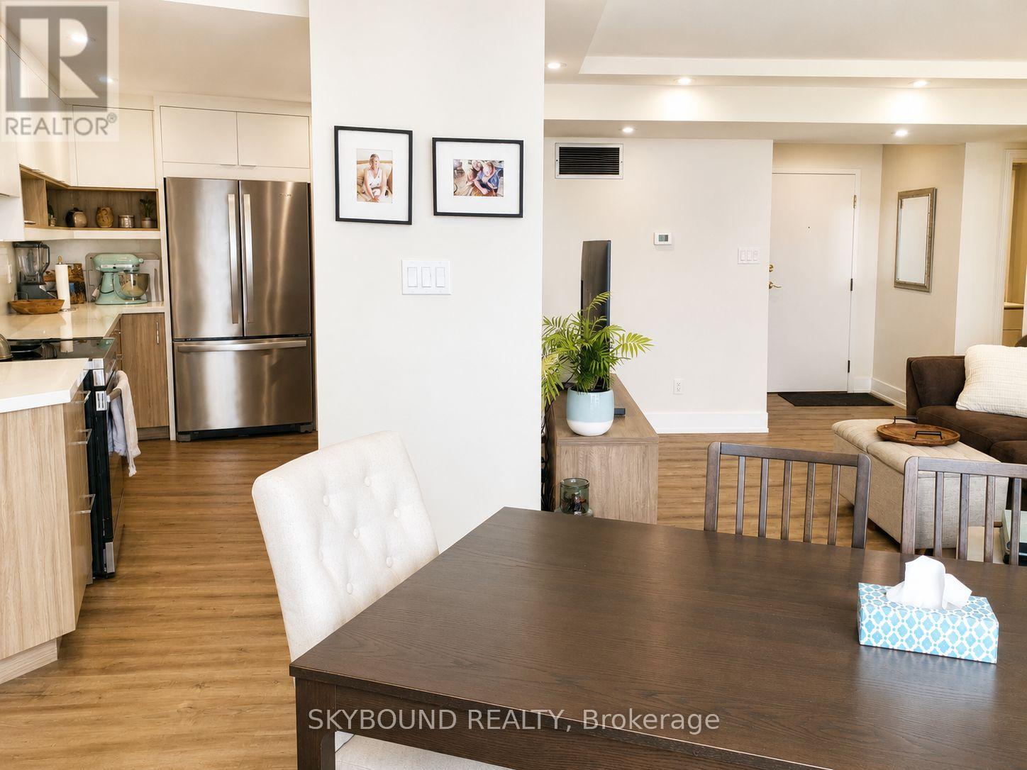 301 - 1360 Rathburn Road, Mississauga, Ontario  L4W 4H4 - Photo 9 - W13172900