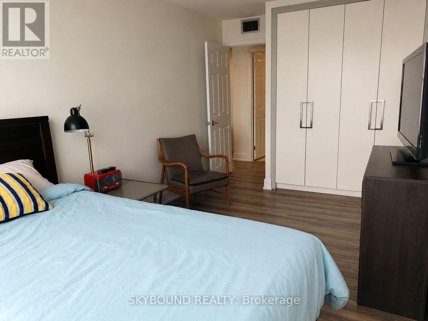 301 - 1360 Rathburn Road, Mississauga, Ontario  L4W 4H4 - Photo 23 - W13172900