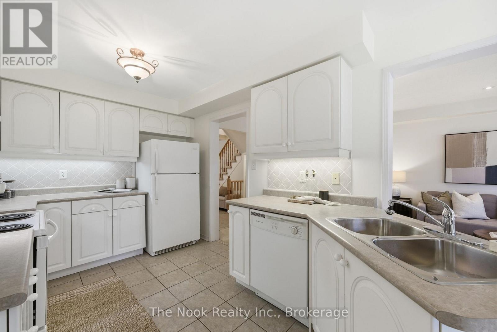 39 Rampart Crescent, Whitby (Williamsburg), Ontario  L1P 1T6 - Photo 14 - E13231956