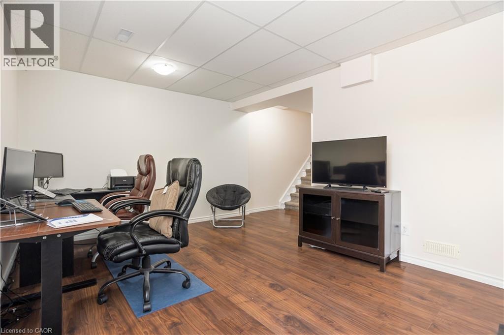 229 Parkvale Drive, Kitchener, Ontario  N2R 1Y8 - Photo 34 - 40834816