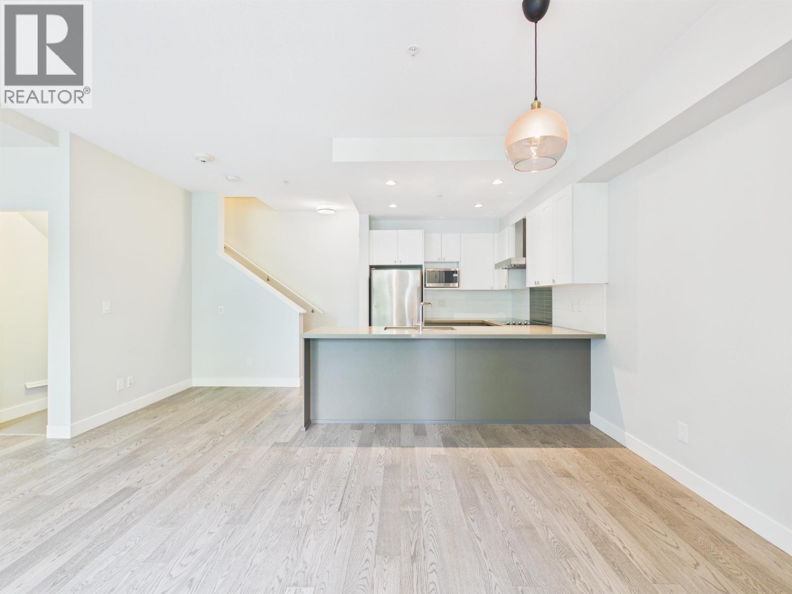 13 3201 Noel Drive, Burnaby, British Columbia  V3J 0G9 - Photo 2 - R3130620