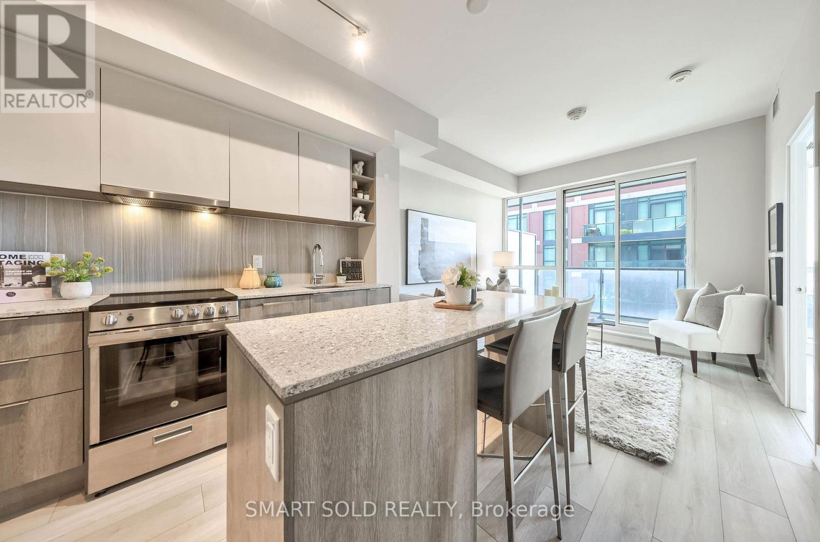 833 - 31 TIPPETT ROAD, Toronto, Ontario