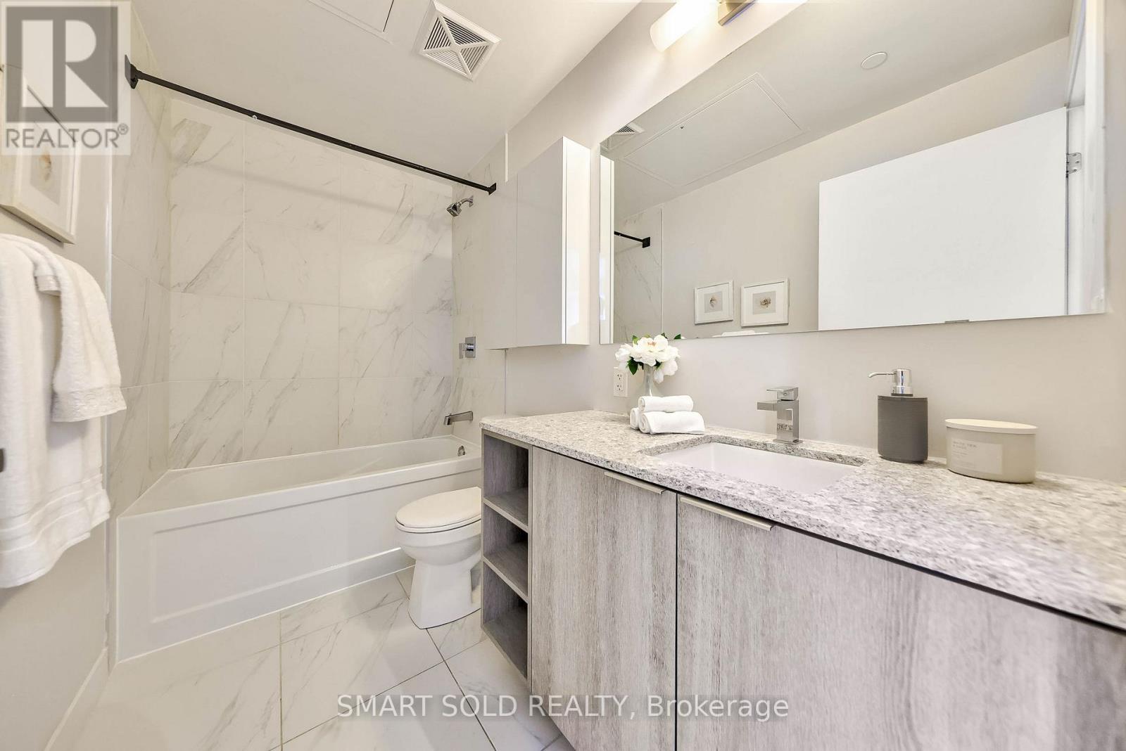 833 - 31 Tippett Road, Toronto, Ontario  M3H 2V1 - Photo 24 - C13231938