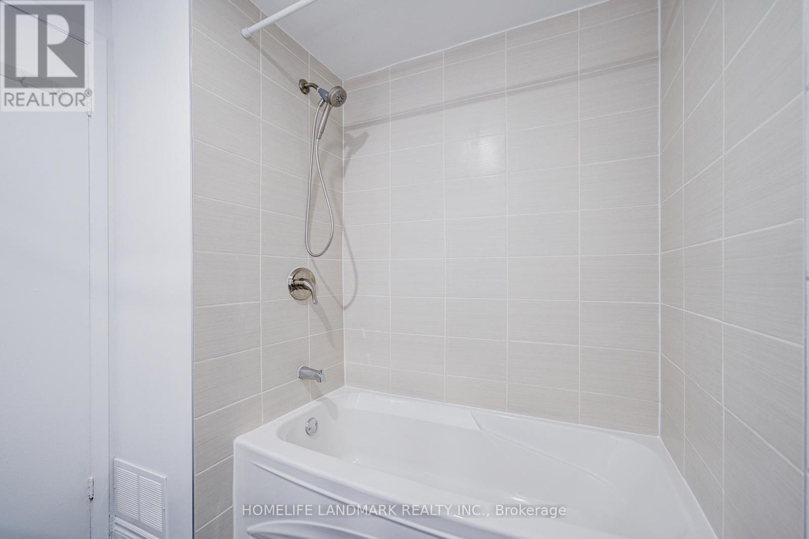 14 Low Meadoway, Toronto, Ontario  M2H 2V7 - Photo 38 - C13231958