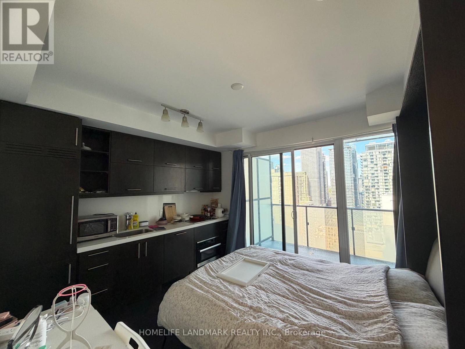 2510 - 65 St Mary Street, Toronto, Ontario  M5S 0A6 - Photo 2 - C13231960