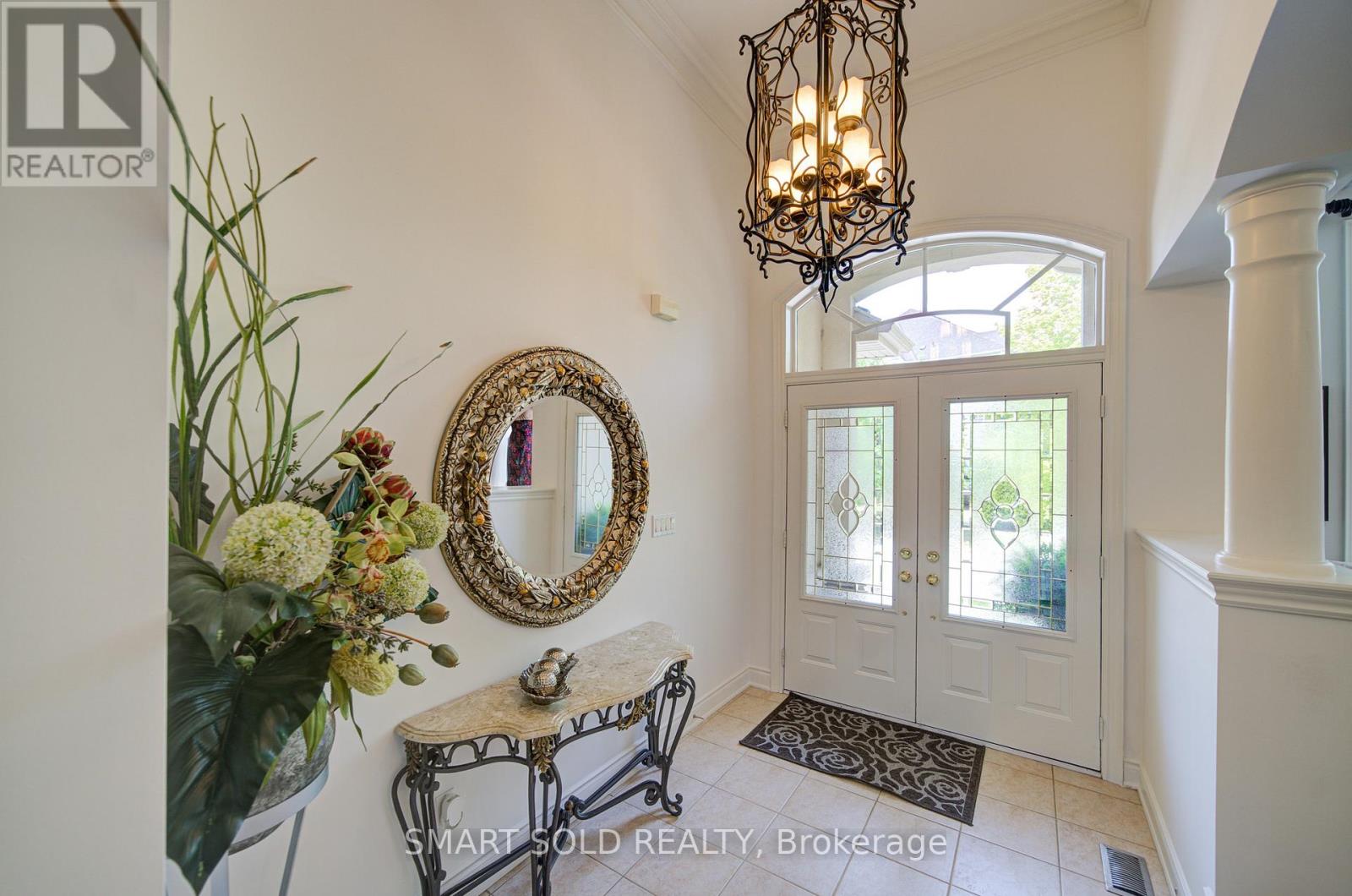 6 Sachet Drive, Richmond Hill, Ontario  L4E 4S1 - Photo 5 - N13231920
