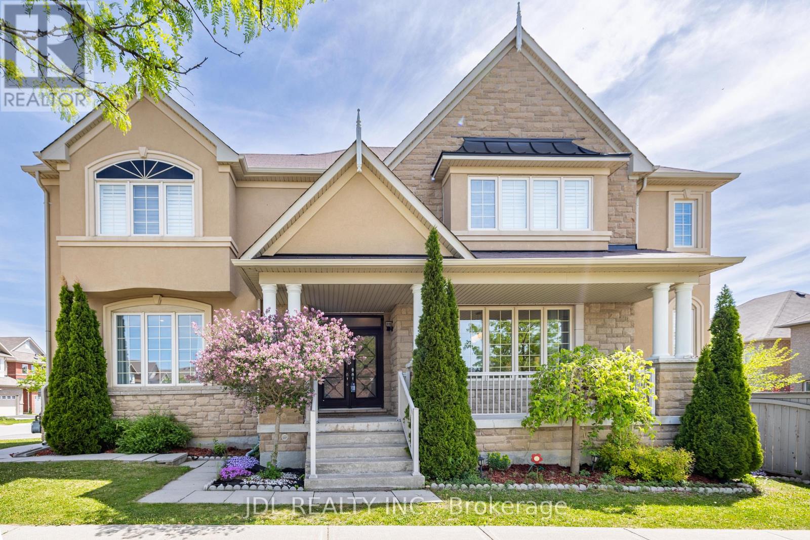 3 MANSARD DRIVE, Richmond Hill, Ontario