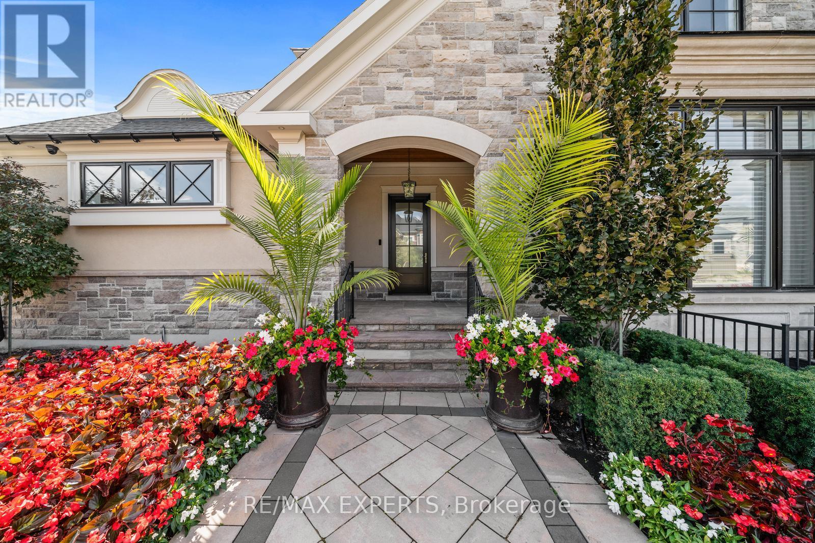 205 Northern Pines Boulevard, Vaughan, Ontario  L4H 4E5 - Photo 5 - N13231946