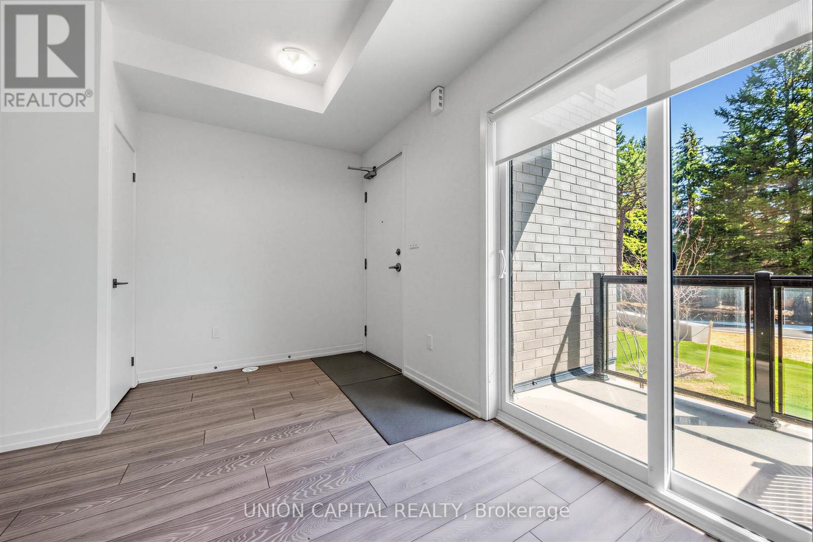 9 - 26 Lytham Green Circle, Newmarket, Ontario  L3Y 0H5 - Photo 6 - N13231974