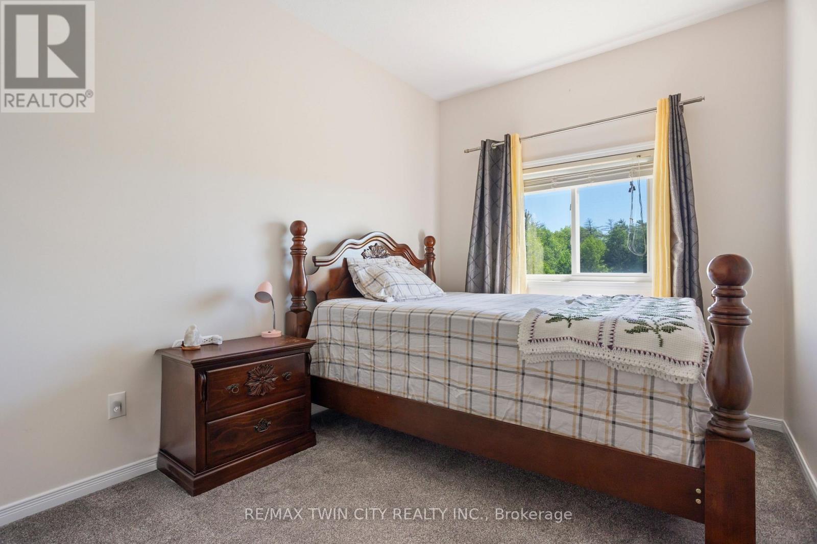 229 Parkvale Drive, Kitchener, Ontario  N2R 1Y8 - Photo 25 - X13231922