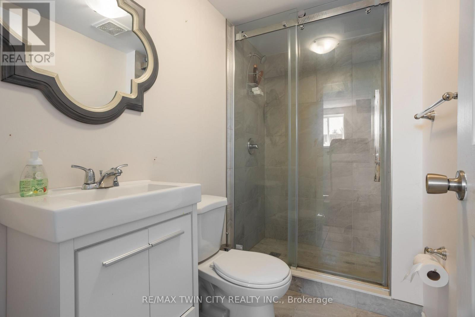229 Parkvale Drive, Kitchener, Ontario  N2R 1Y8 - Photo 34 - X13231922