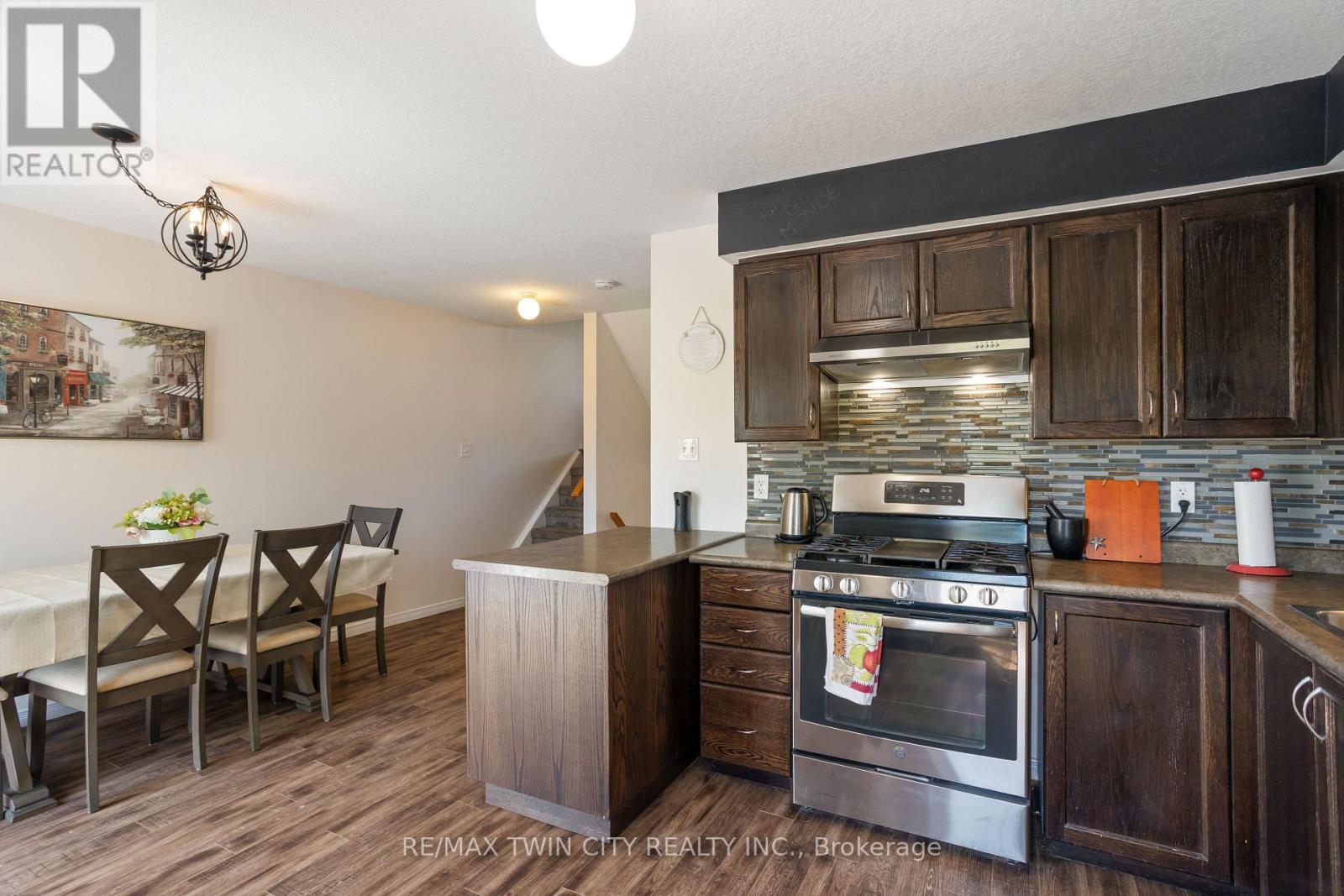 229 Parkvale Drive, Kitchener, Ontario  N2R 1Y8 - Photo 9 - X13231922