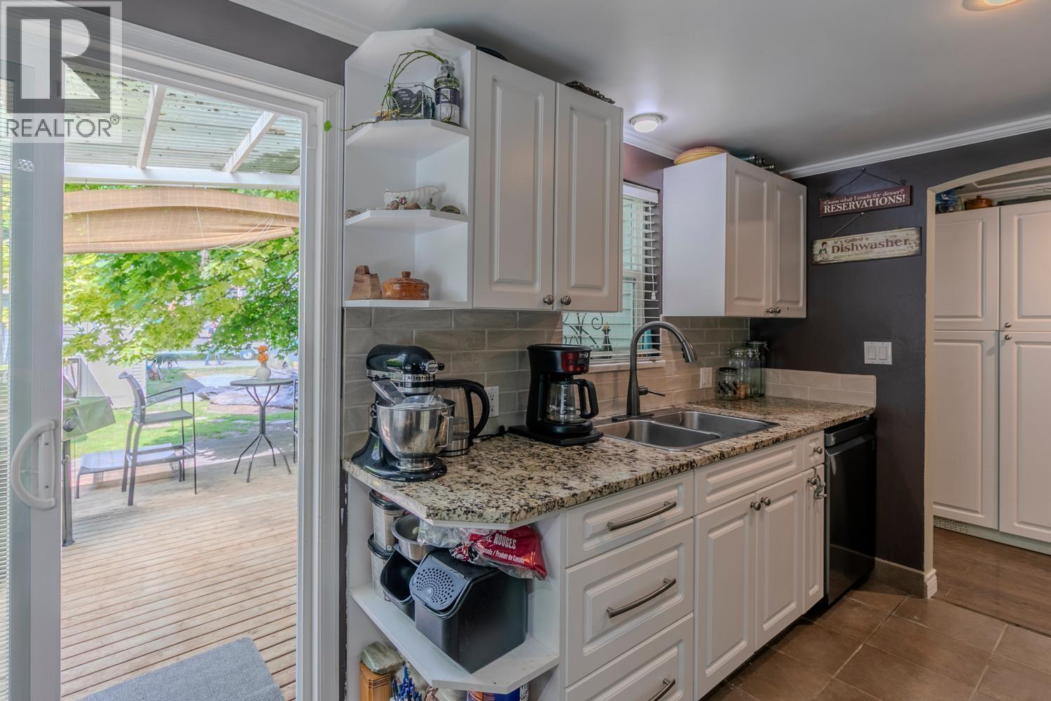 38807 Britannia Avenue, Squamish, British Columbia  V8B 0A7 - Photo 7 - R3130481