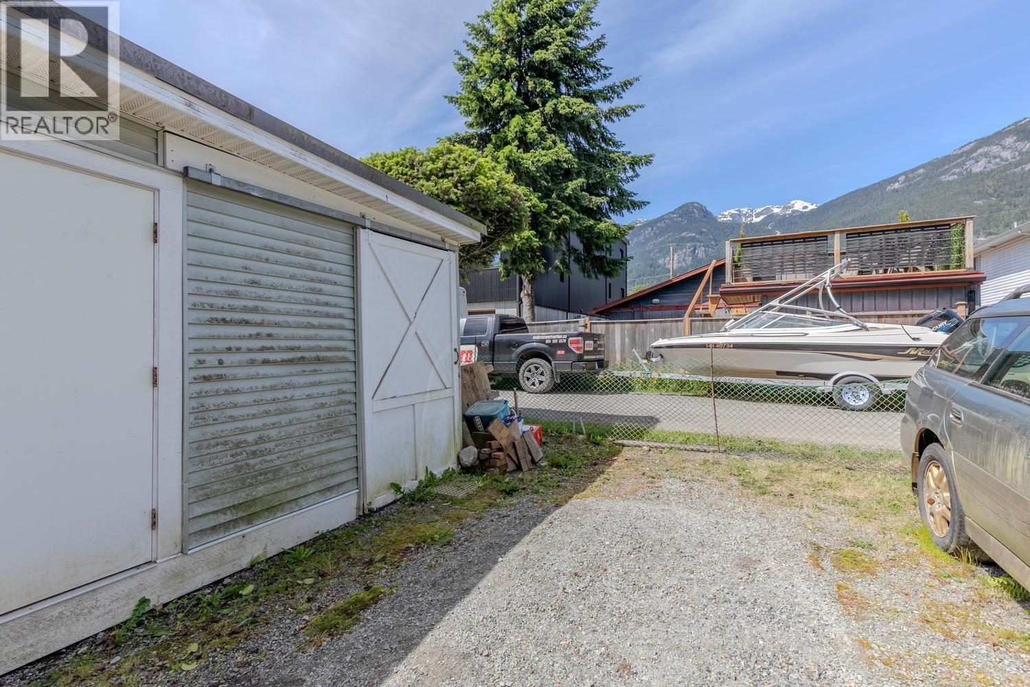 38807 Britannia Avenue, Squamish, British Columbia  V8B 0A7 - Photo 35 - R3130481