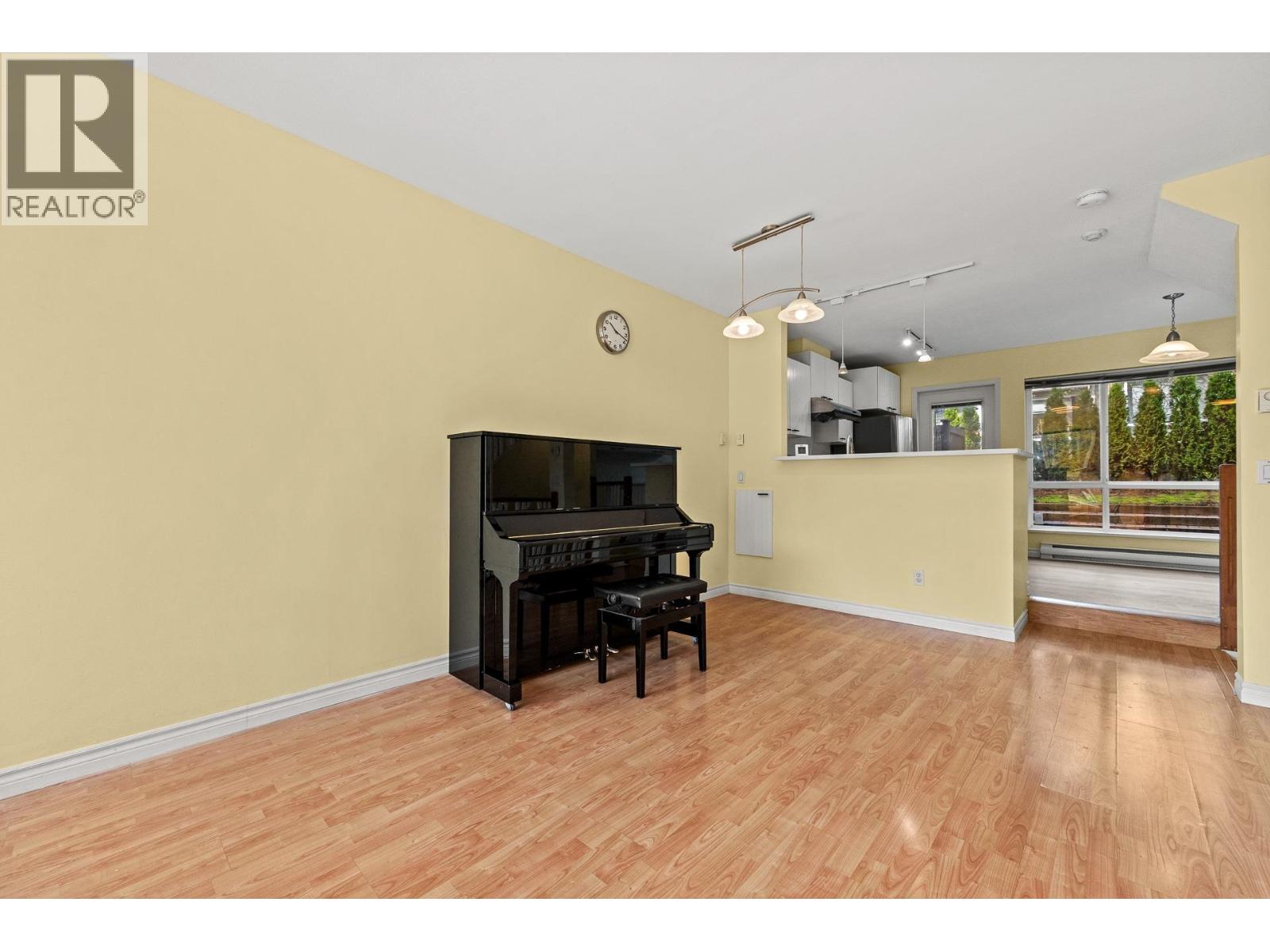 7393 Magnolia Terrace, Burnaby, British Columbia  V5E 4M3 - Photo 8 - R3131432