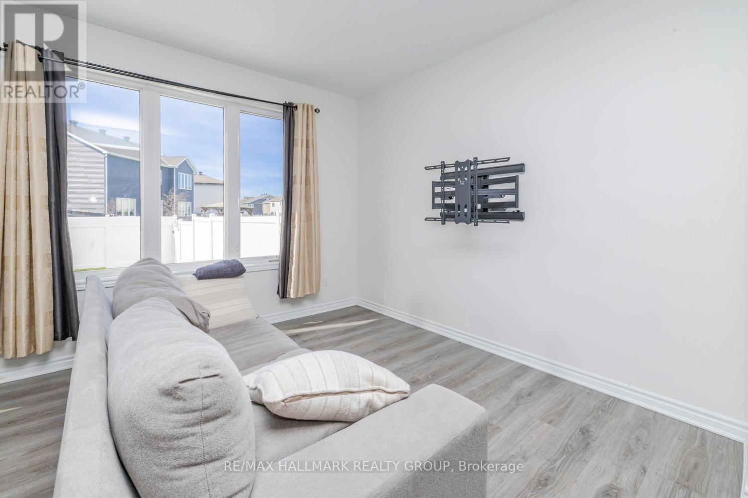 57 Caspian Row, Ottawa, Ontario  K2V 0R2 - Photo 8 - X13232034