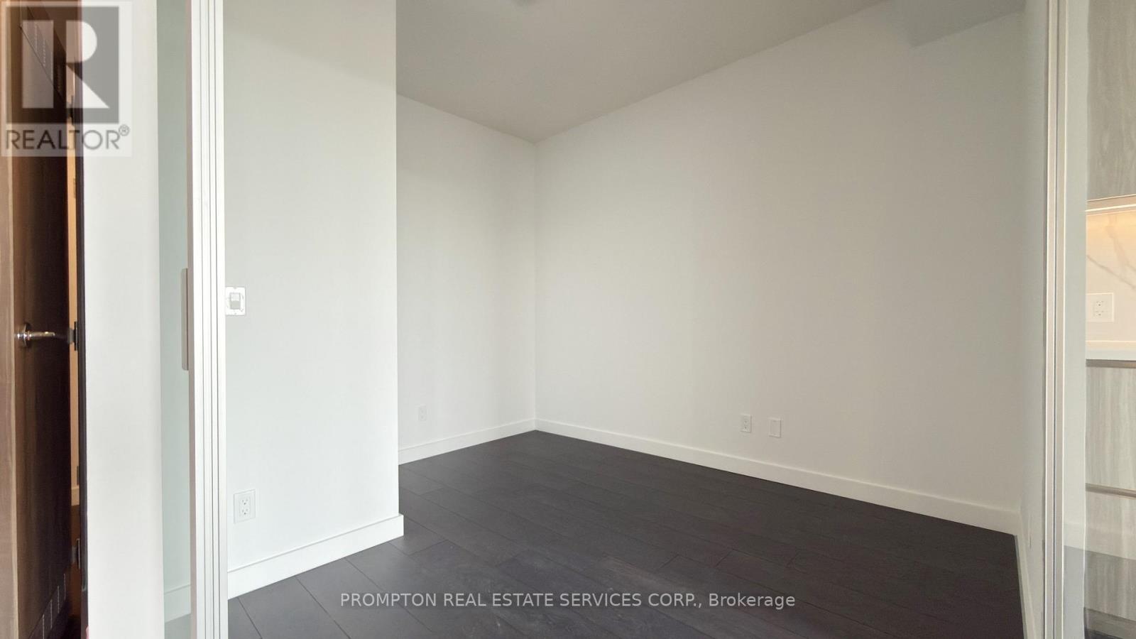2010 - 68 Esther Shiner Boulevard, Toronto, Ontario  M2K 0J6 - Photo 4 - C13232042