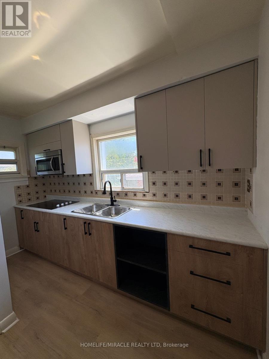 91 Pitt Avenue, Toronto, Ontario  M1L 2R5 - Photo 2 - E13232036