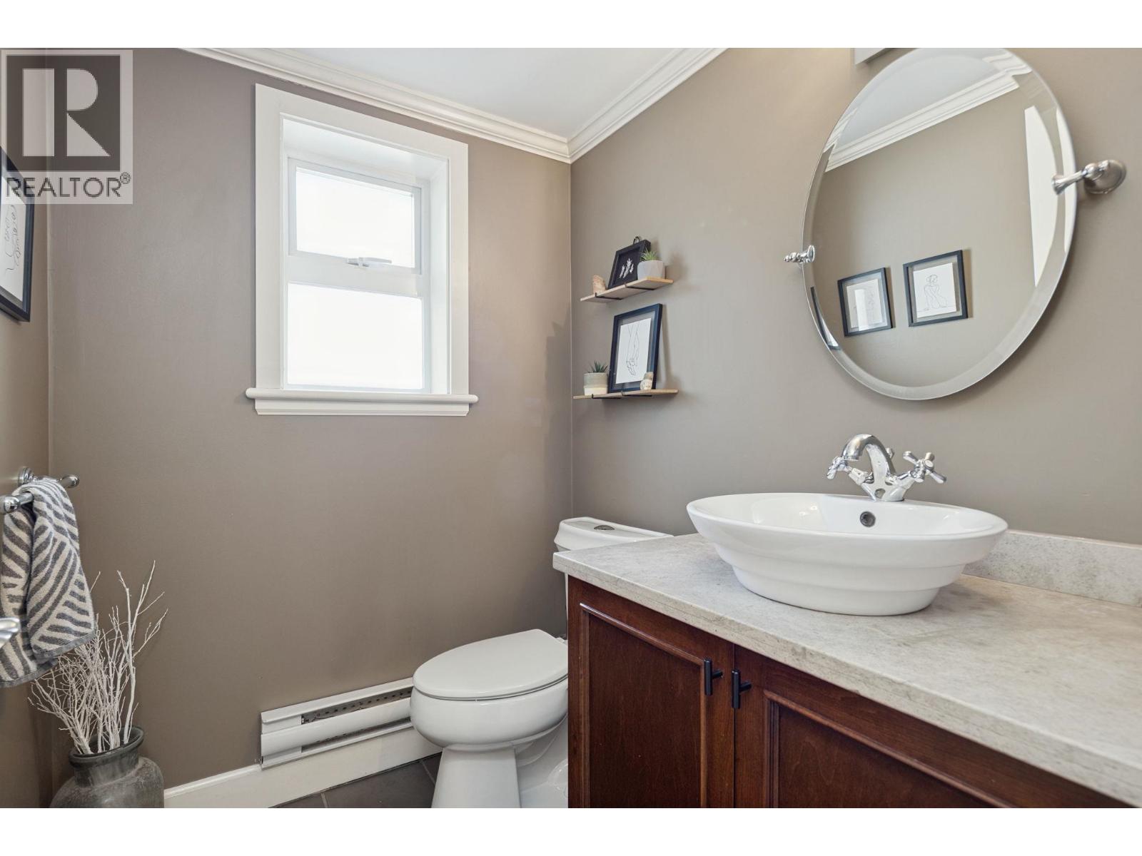 1225 Adderley Street, North Vancouver, British Columbia  V7L 1T6 - Photo 13 - R3130431