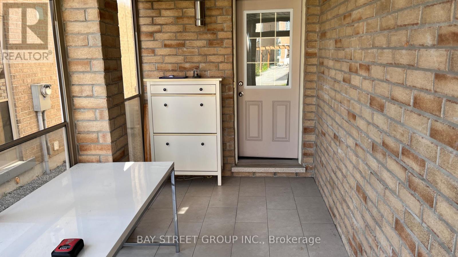 13 Highbury Court, Markham, Ontario  L6B 1J7 - Photo 4 - N13232032