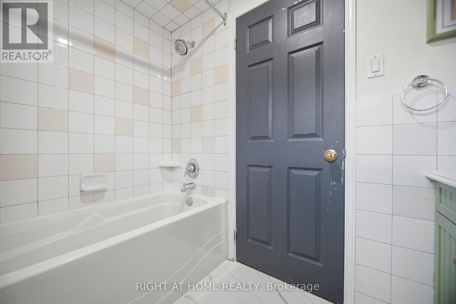 59 Edenborough Drive, Brampton, Ontario  L6T 3A6 - Photo 15 - W13232000