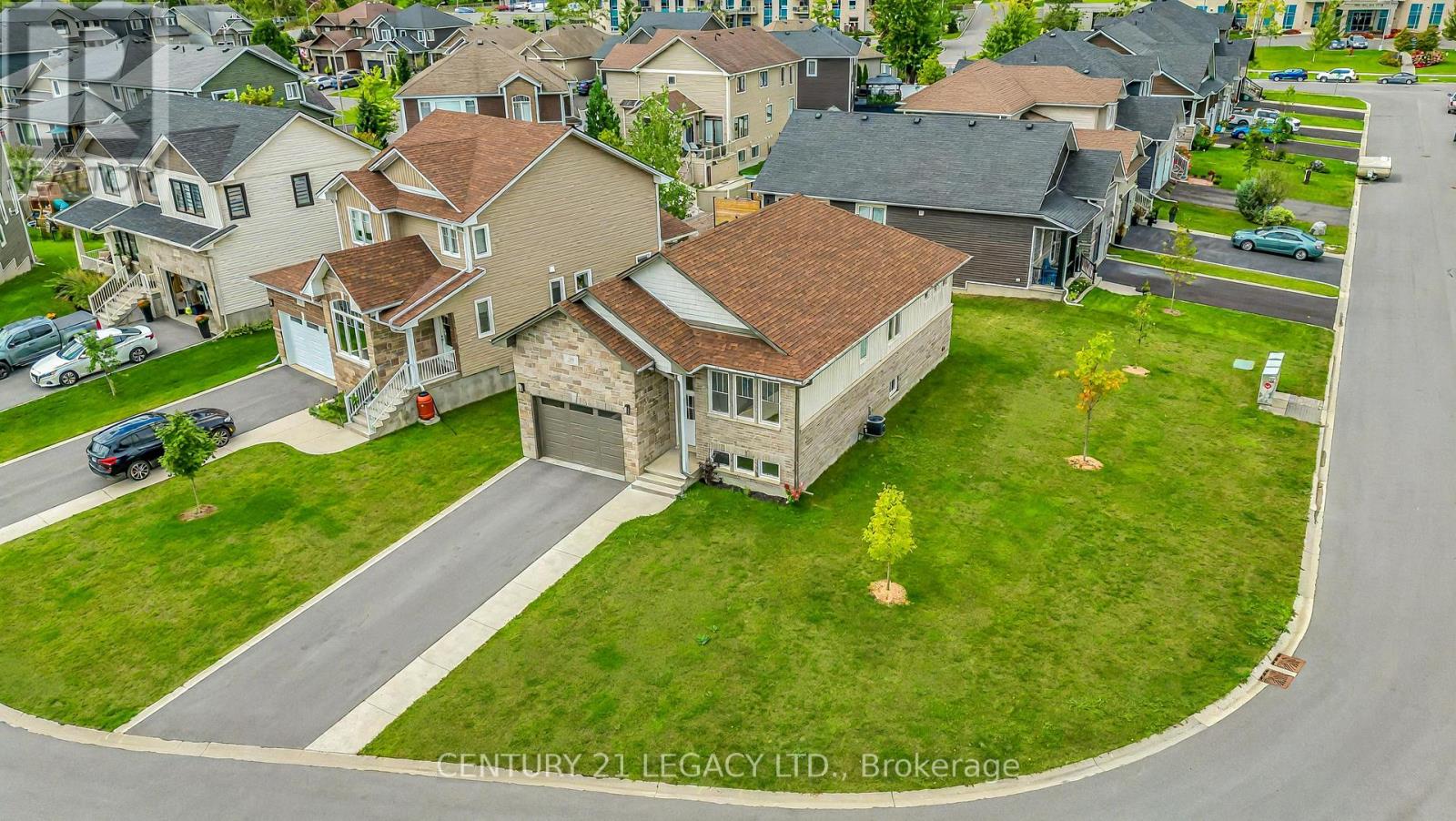 245 Mill Pond Place, Kingston, Ontario  K7M 0C9 - Photo 3 - X13231996