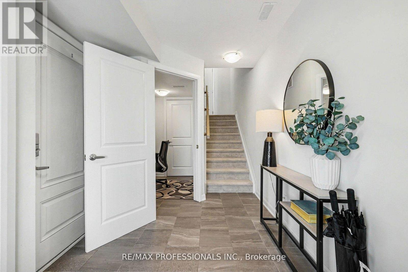 919 Lixnaw Court, Ottawa, Ontario  K2J 6Y3 - Photo 3 - X13232002