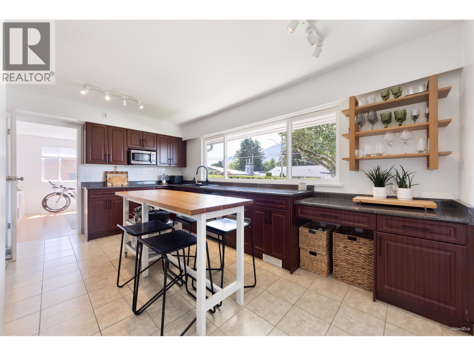 40322 Diamond Head Road, Squamish, British Columbia  V0N 1T0 - Photo 8 - R3131339