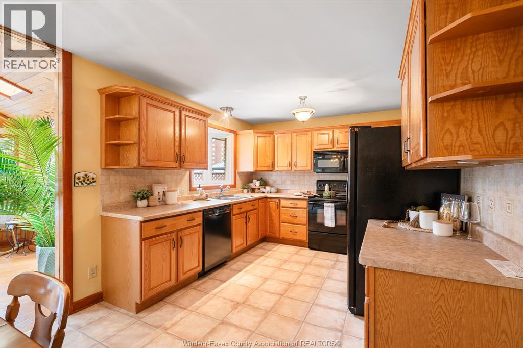9 Audrey Street, Leamington, Ontario  N8H 2K7 - Photo 14 - 26008008