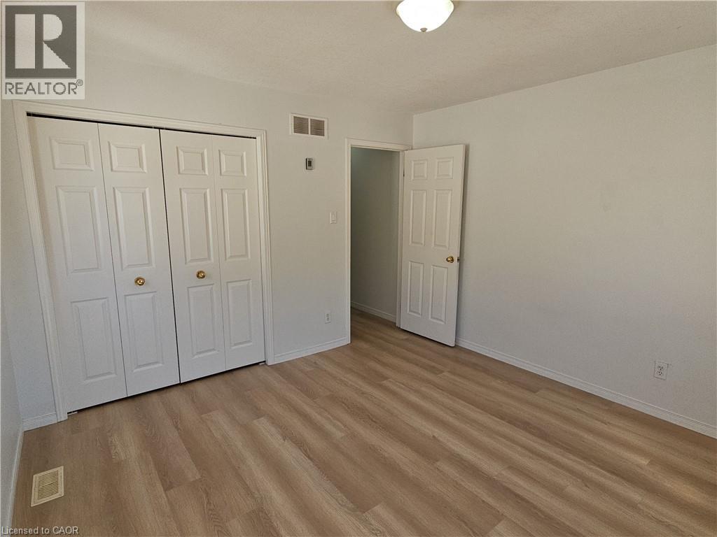 390 Wake Robin Crescent, Kitchener, Ontario  N2E 3L6 - Photo 17 - 40835083