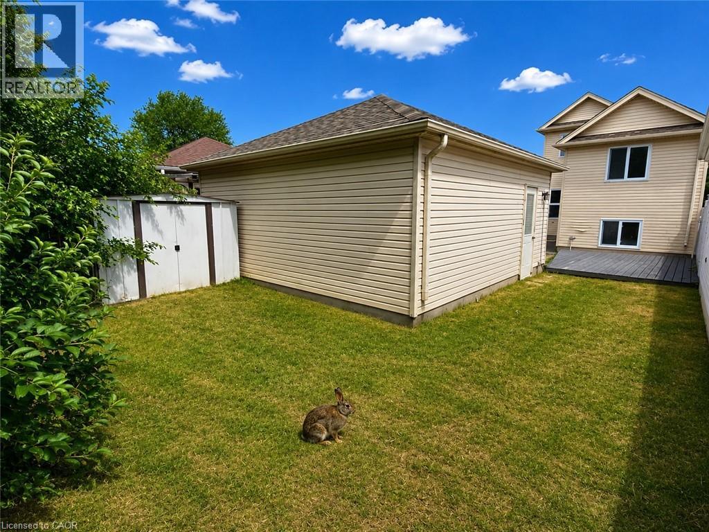 390 Wake Robin Crescent, Kitchener, Ontario  N2E 3L6 - Photo 36 - 40835083
