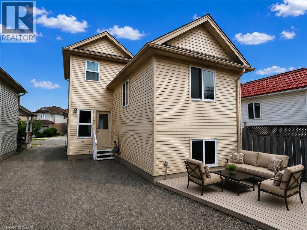 390 Wake Robin Crescent, Kitchener, Ontario  N2E 3L6 - Photo 37 - 40835083
