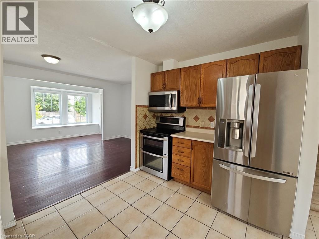 390 Wake Robin Crescent, Kitchener, Ontario  N2E 3L6 - Photo 10 - 40835083